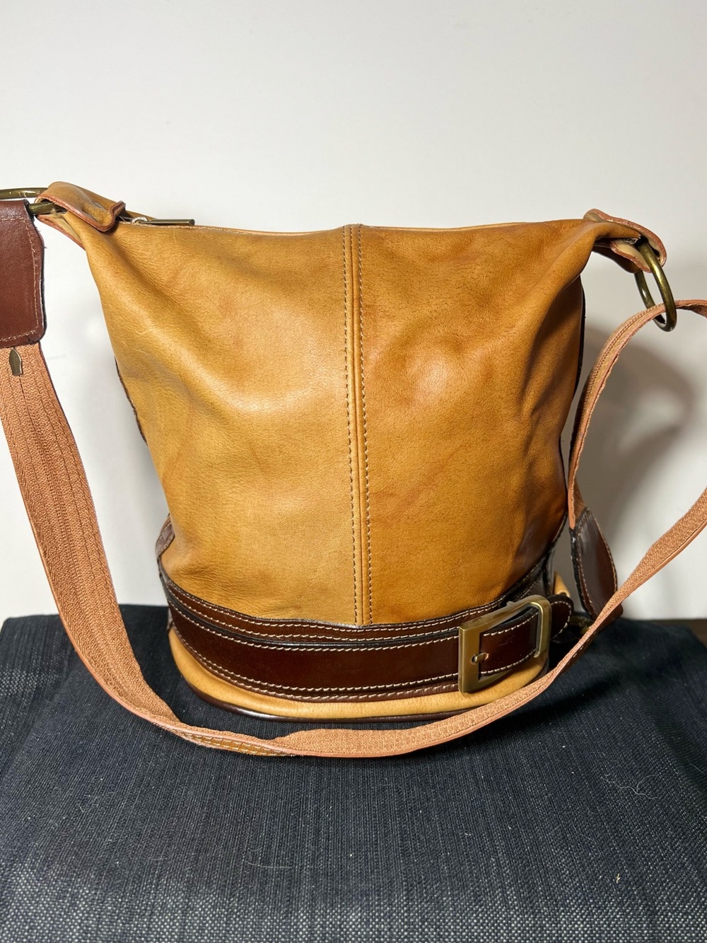 Genuine Italian Leather Bucket Shoulder Bag Brown Two Tone Italy